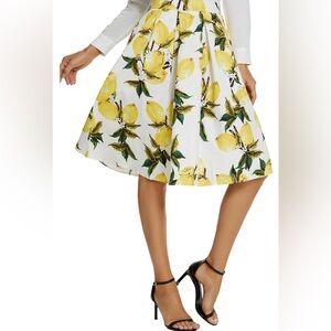 A-line lemon skirt sz L